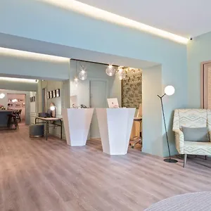 Otel Via Augusta